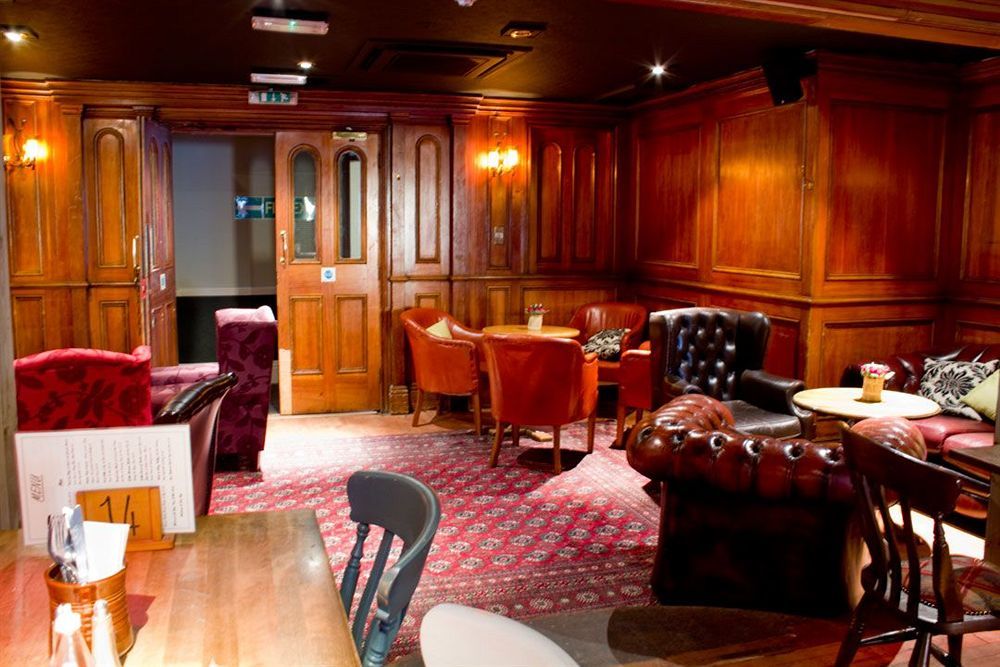 Royal Hotel, Bar & Grill Purfleet Exterior photo