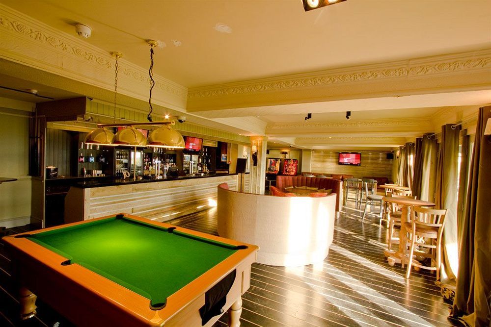 Royal Hotel, Bar & Grill Purfleet Exterior photo